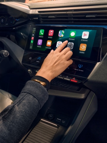 New PEUGEOT E-308, PEUGEOT i-Cockpit®