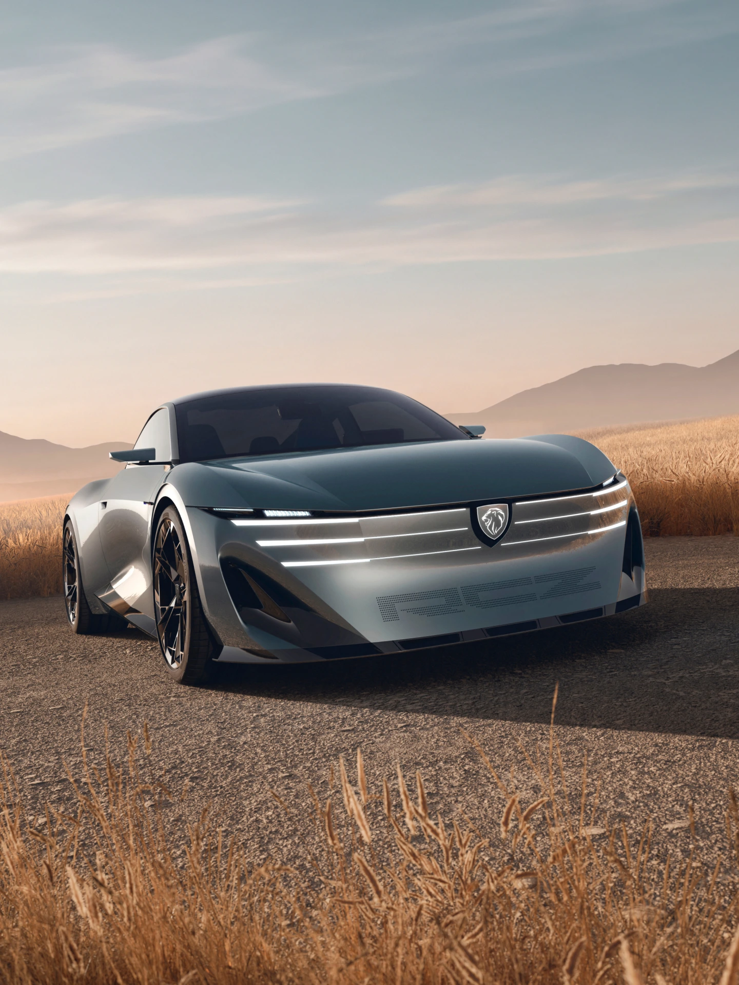 Woman standing in front of the PEUGEOT RCZ Vision concept car