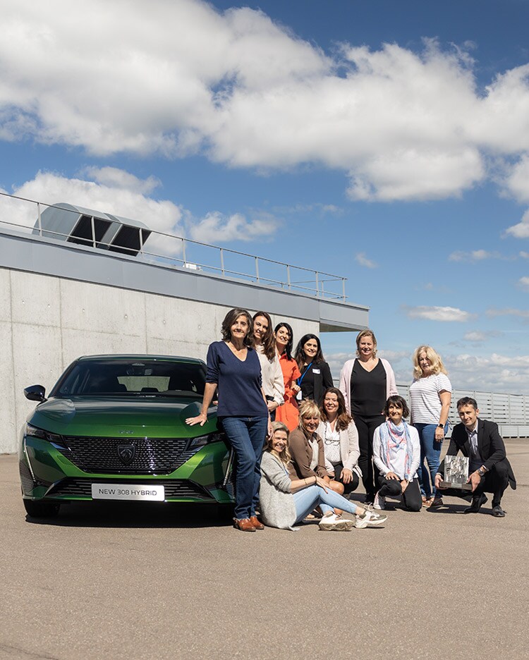 Women in front of New 308