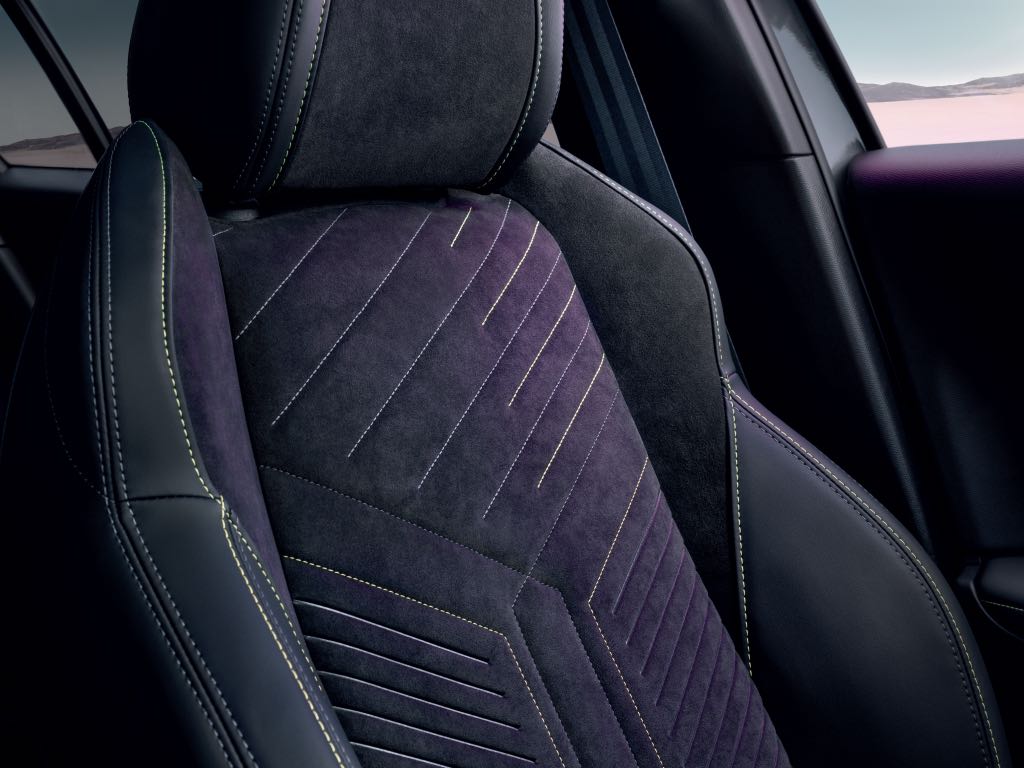 PEUGEOT E-2008 new fabrics
