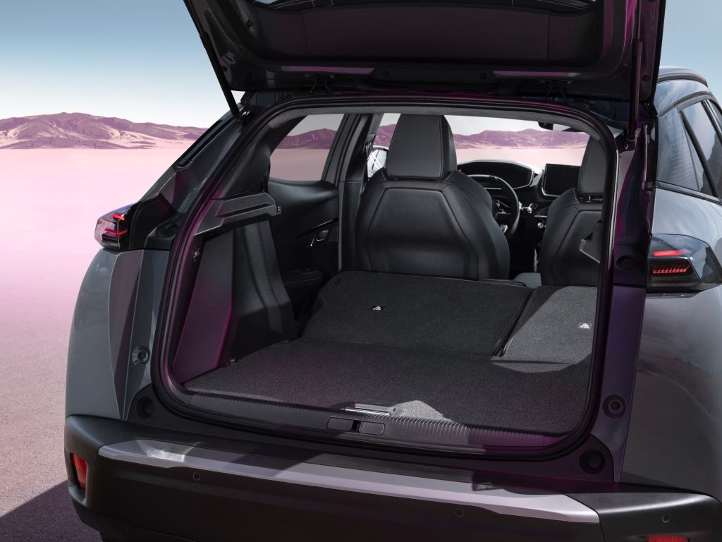 PEUGEOT E-2008 modular double-level boot