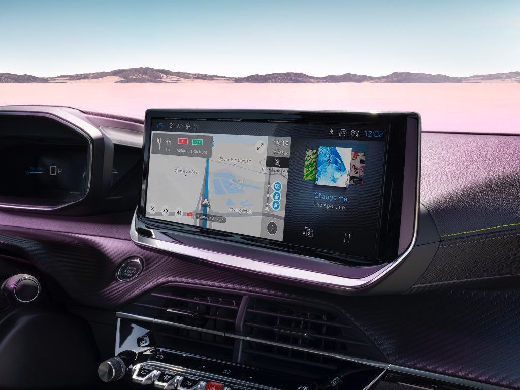 PEUGEOT E-2008 with 10'' touchscreen