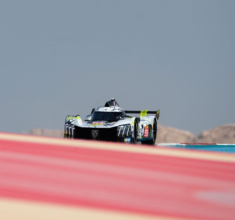 Peugeot 9X8 Hybrid Hypercar | Le Mans Racing & Sports Car