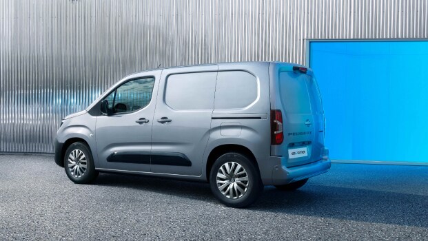 Peugeot van top